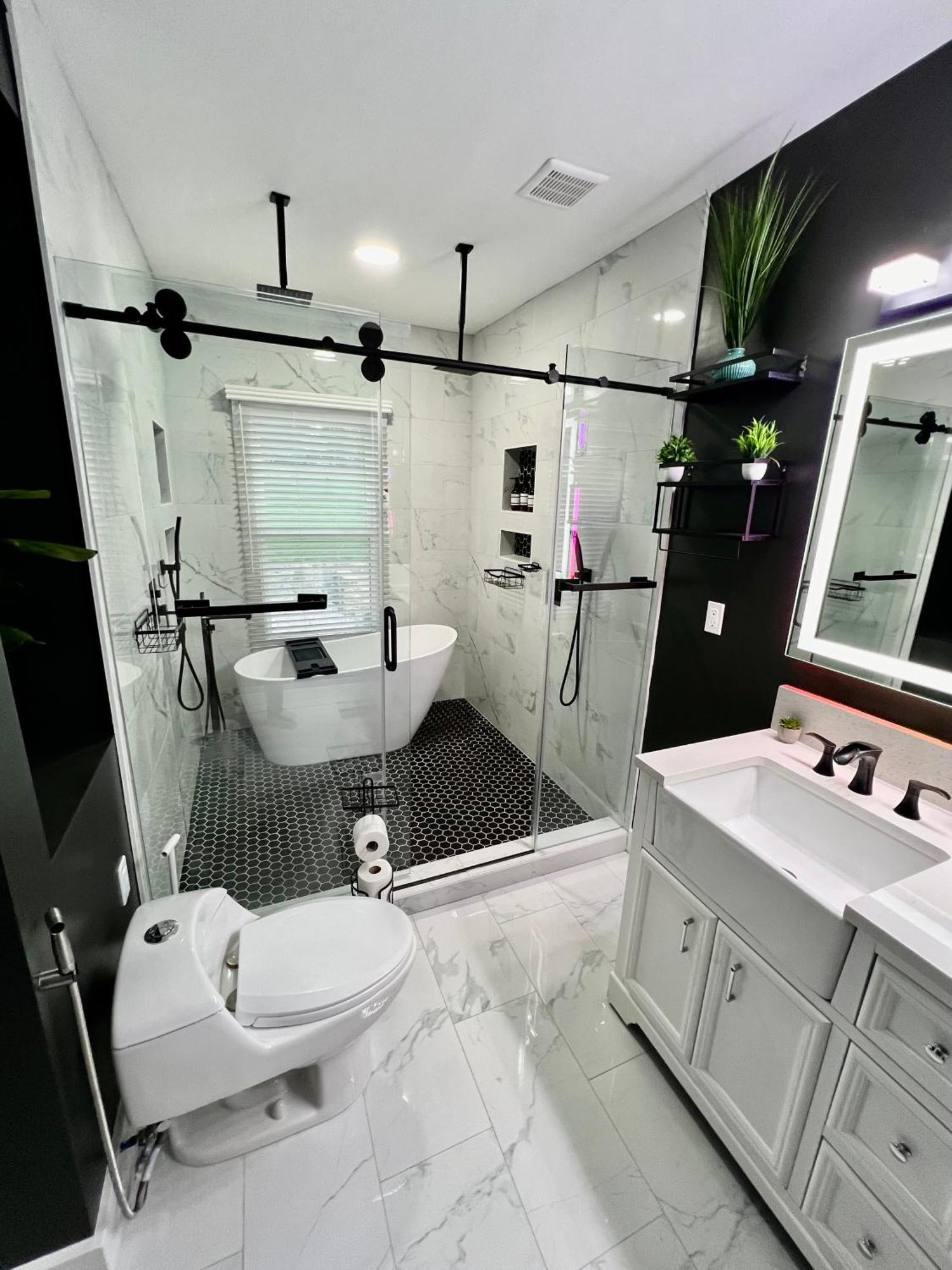 Charming 2Br 2Ba 10 Min Dt Airport By Lsp Homes แอตแลนตา ภายนอก รูปภาพ