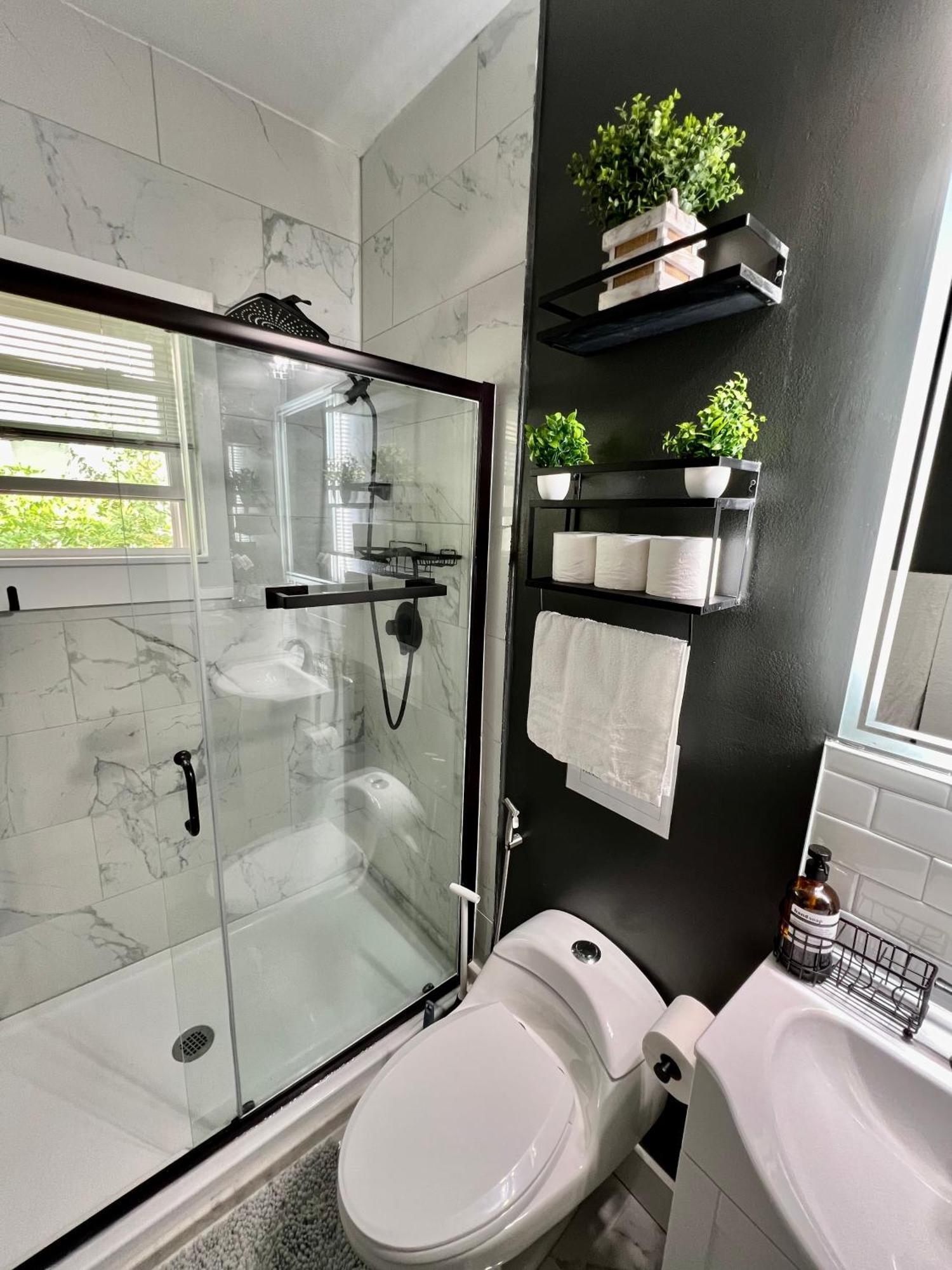 Charming 2Br 2Ba 10 Min Dt Airport By Lsp Homes แอตแลนตา ภายนอก รูปภาพ